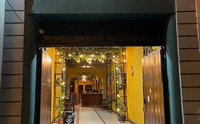 Madrono Hostel
