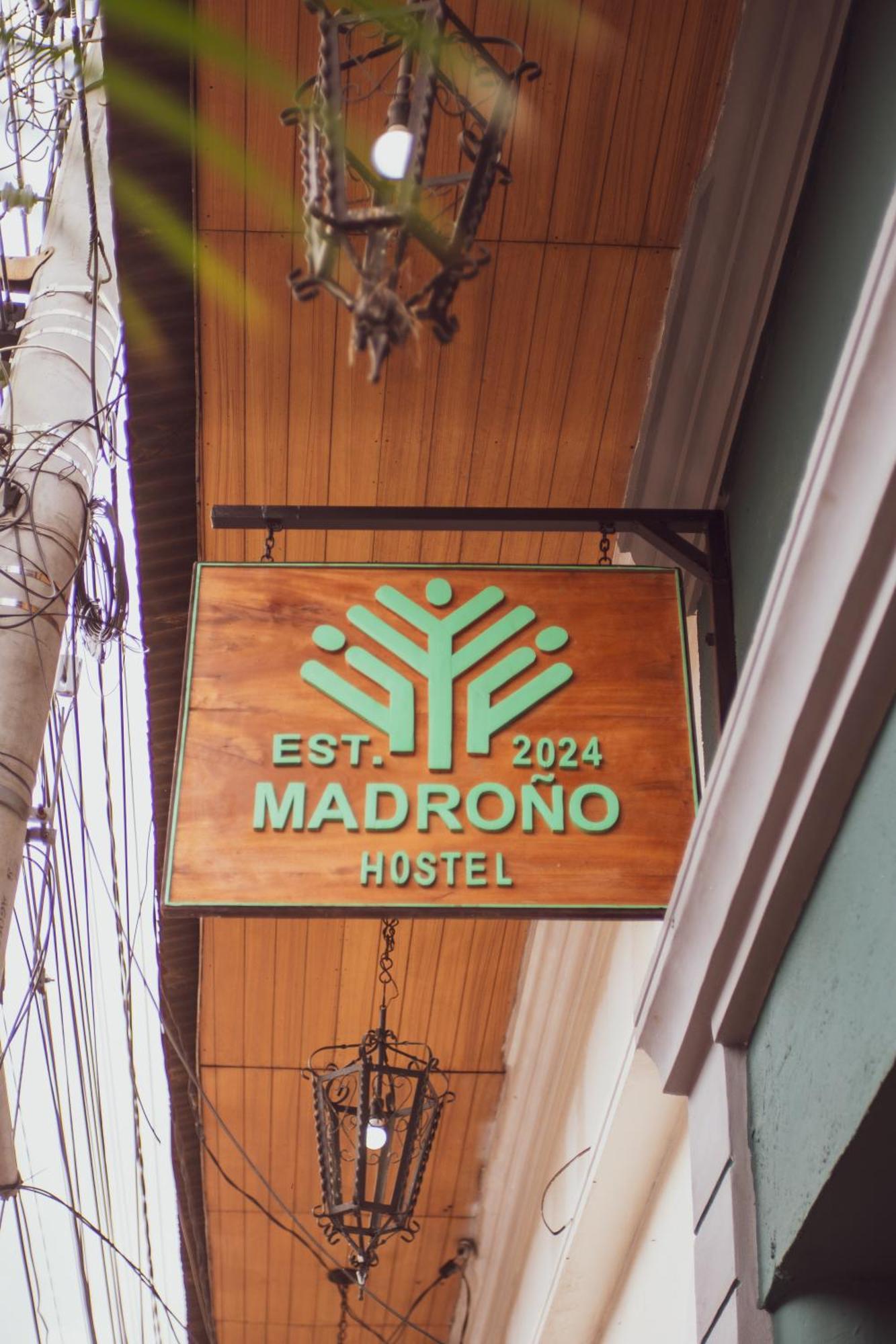 Madrono Hostel Leon Exterior photo